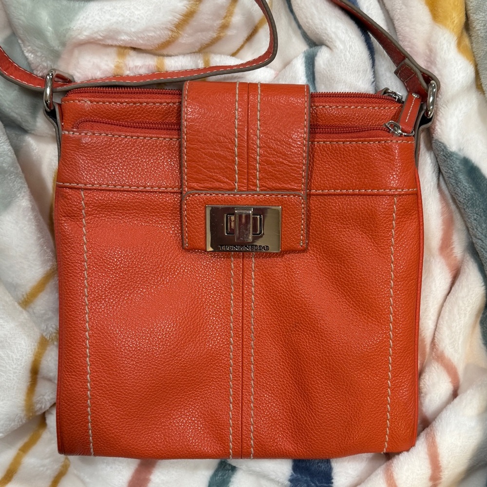 TIGNANELLO Close body bag
